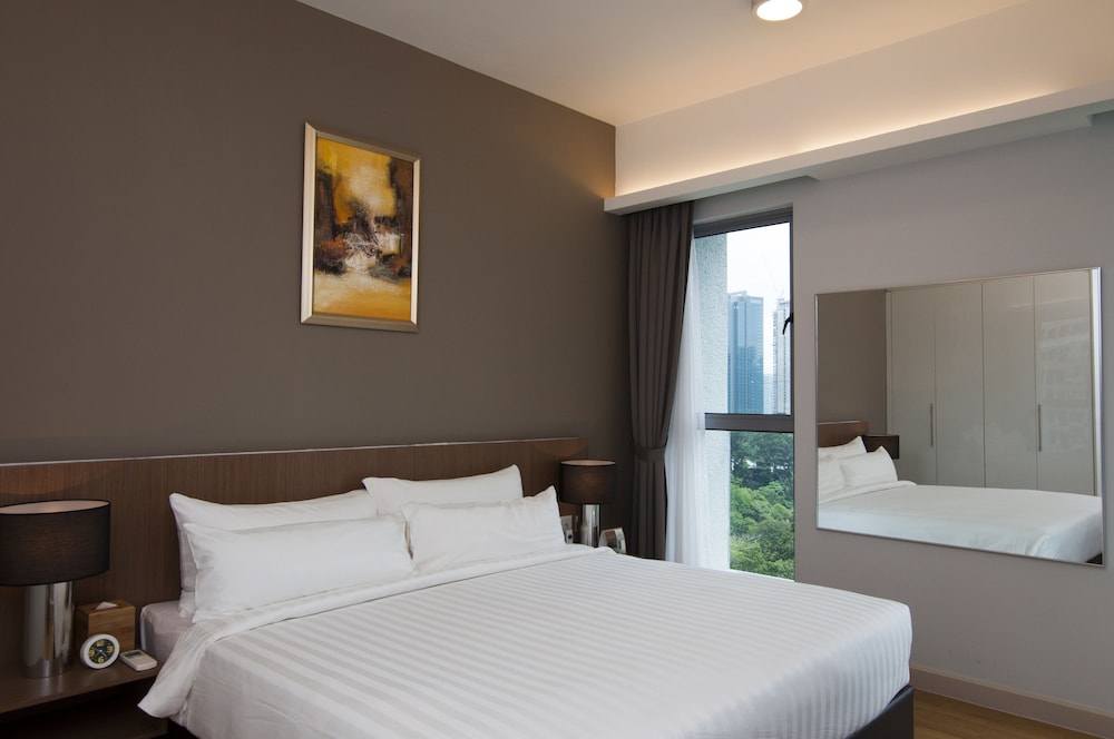 Suasana Suites Bukit Ceylon 24/50