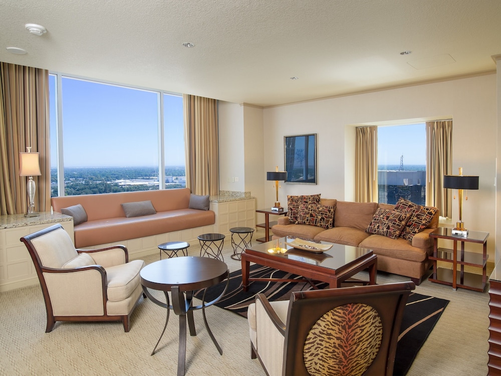 Sheraton Grand Sacramento 21/39