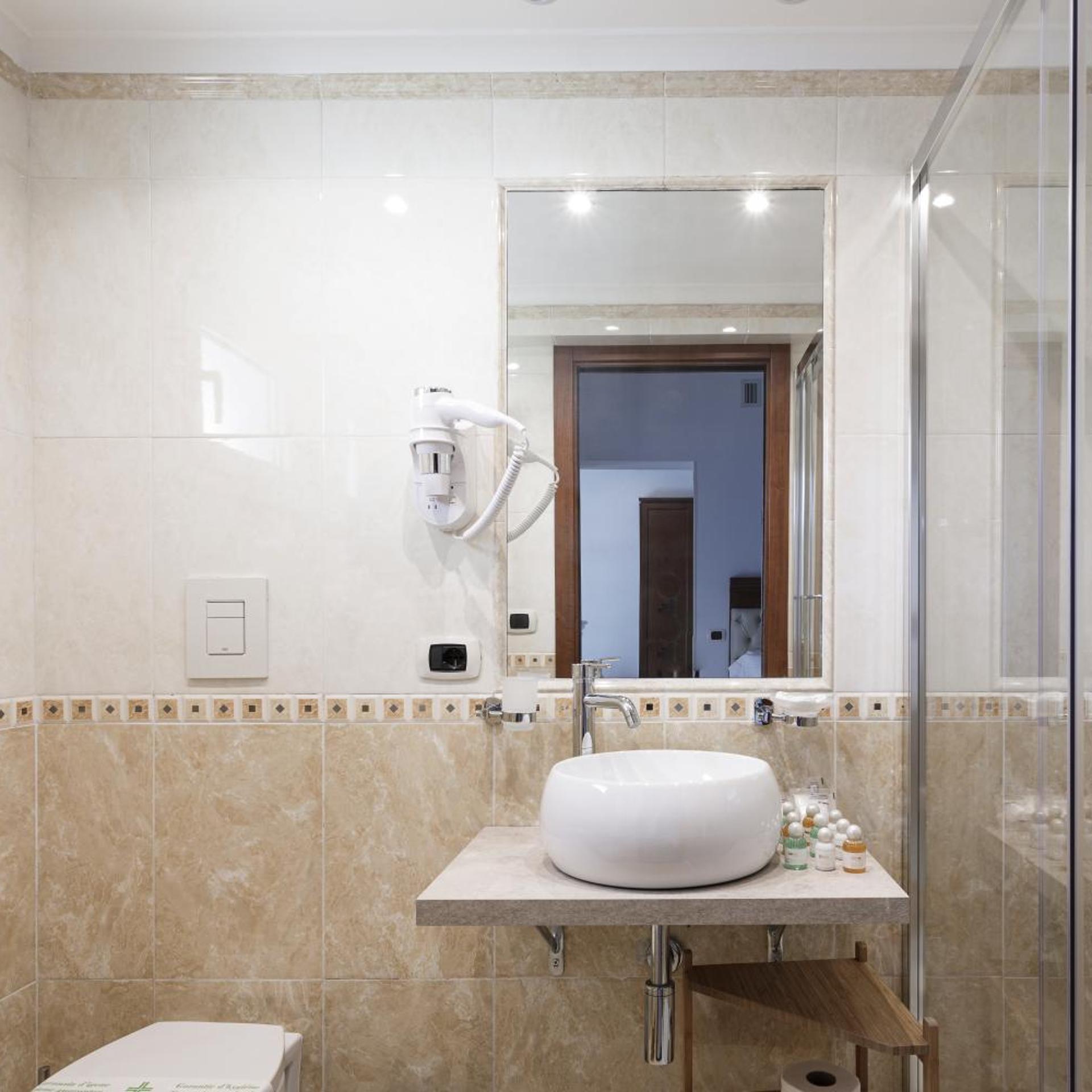 Esposizione Luxury Rome 48/50