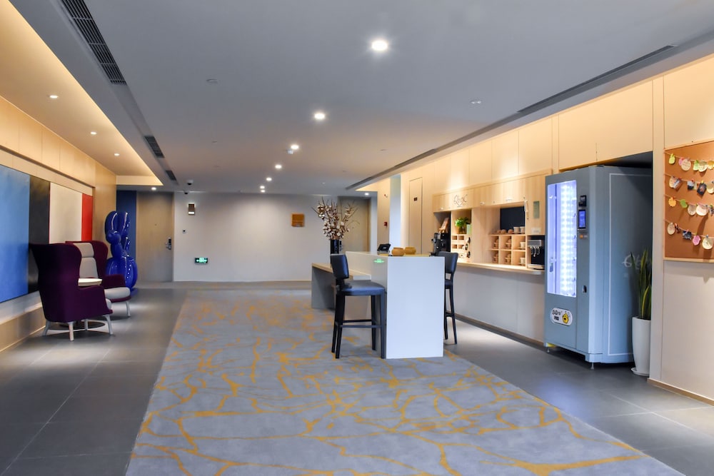 Q-Box Hotel Shanghai Sanjiagang 10/65