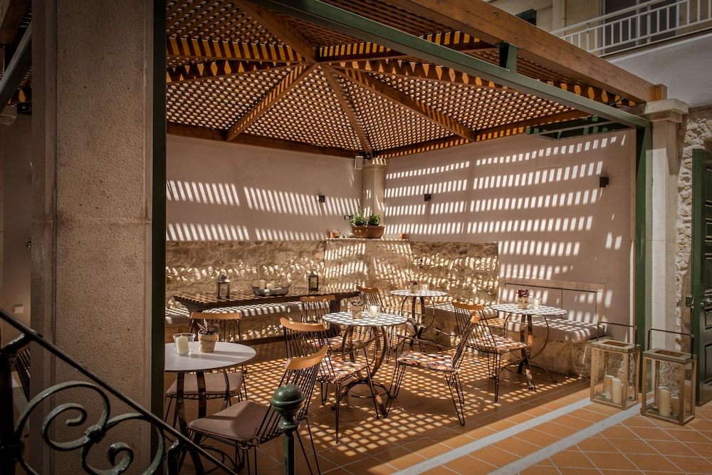 Veneziano Boutique Hotel 56/64