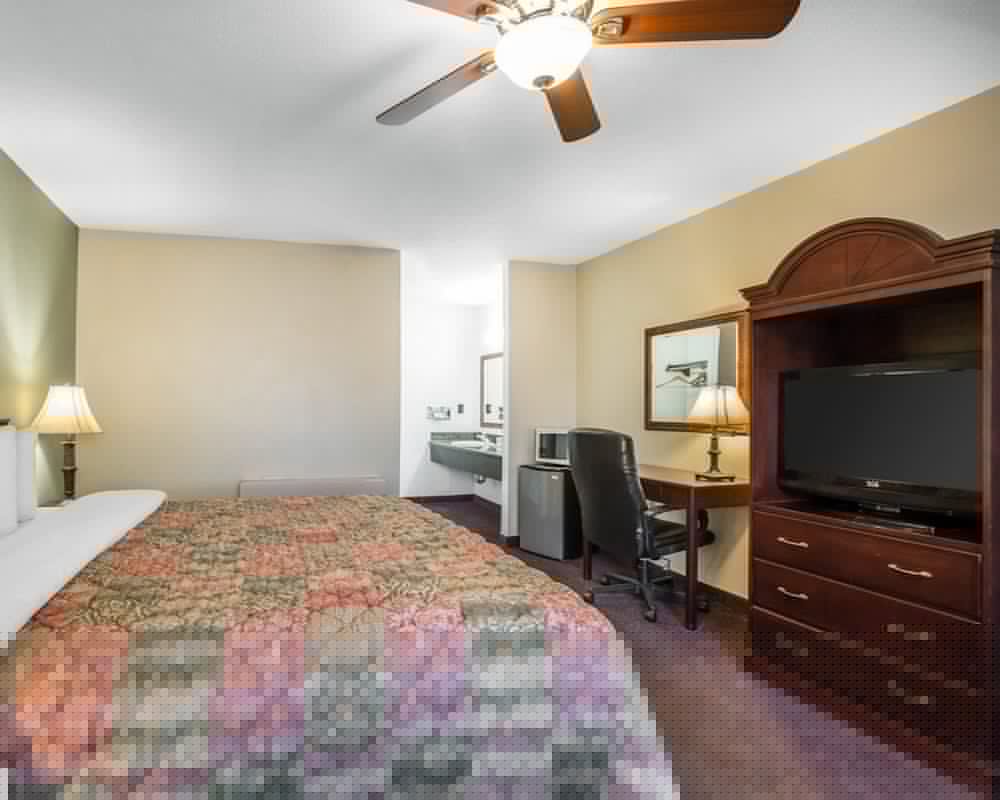 Quality Inn Suites Cameron Park 16/31