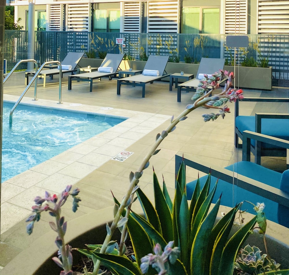 Hotel Mariposa Los Angeles 32/47