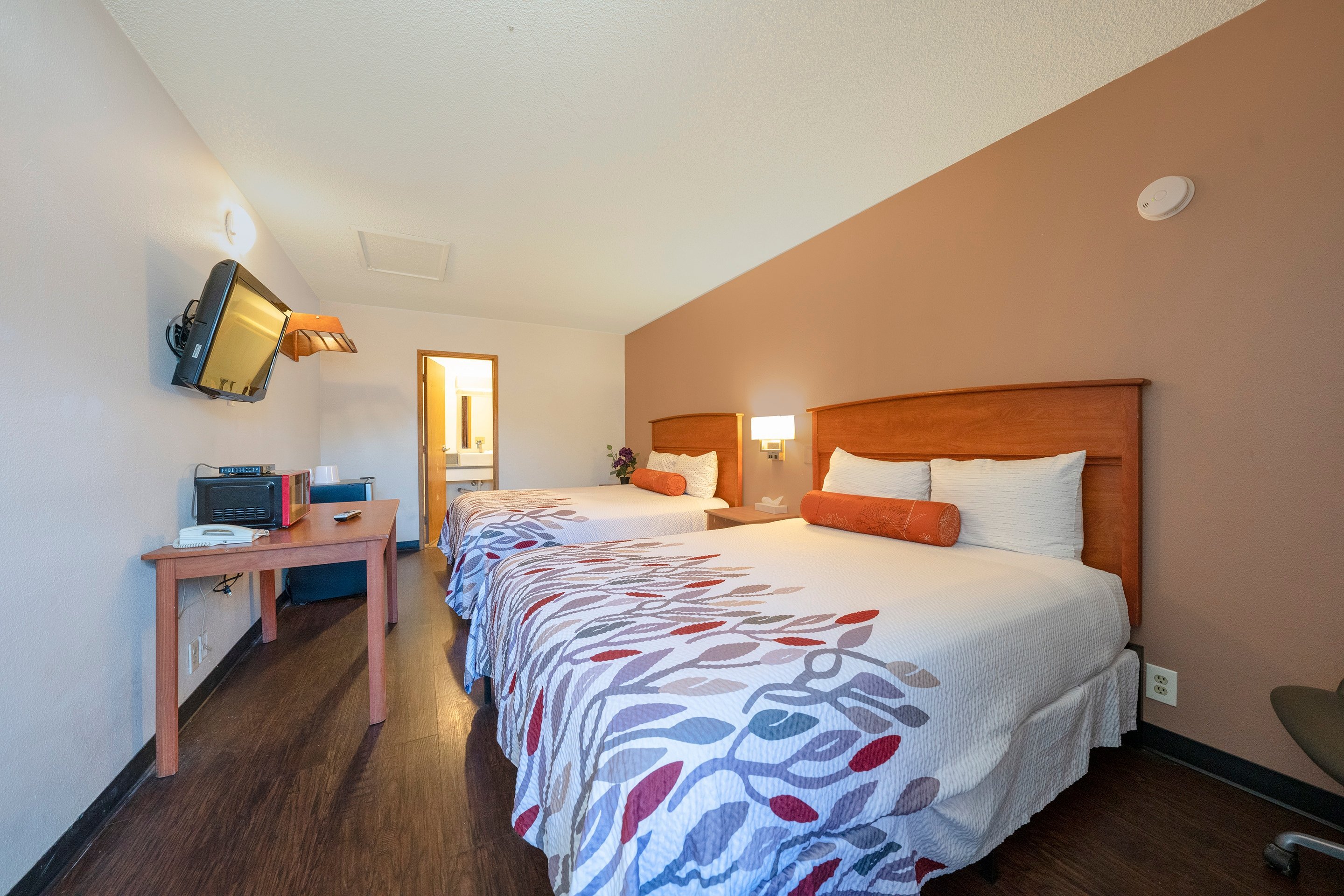 Budget Inn Gladstone By OYO - Portland/Clackamas 13/50