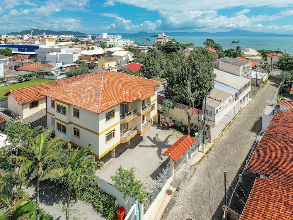 Pousada Carolina 2/50
