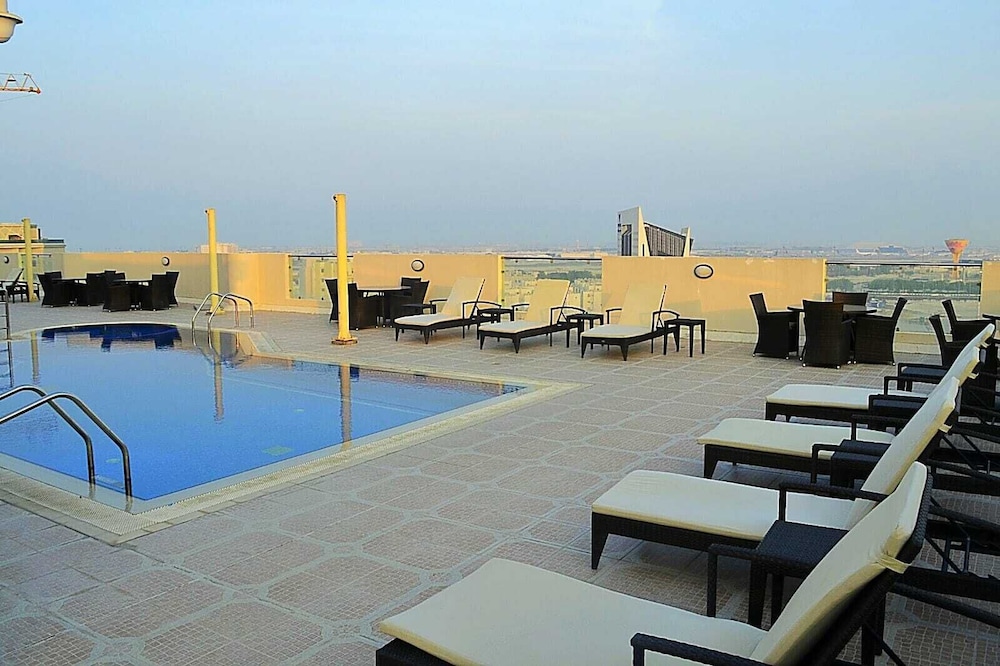 Wonder Palace Hotel 53/57