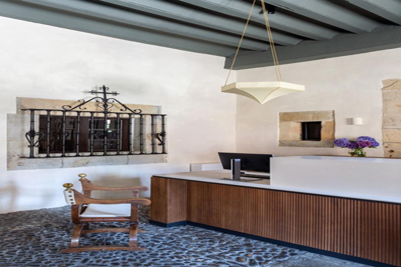 PARADOR DE SANTILLANA GIL BLAS 9/38
