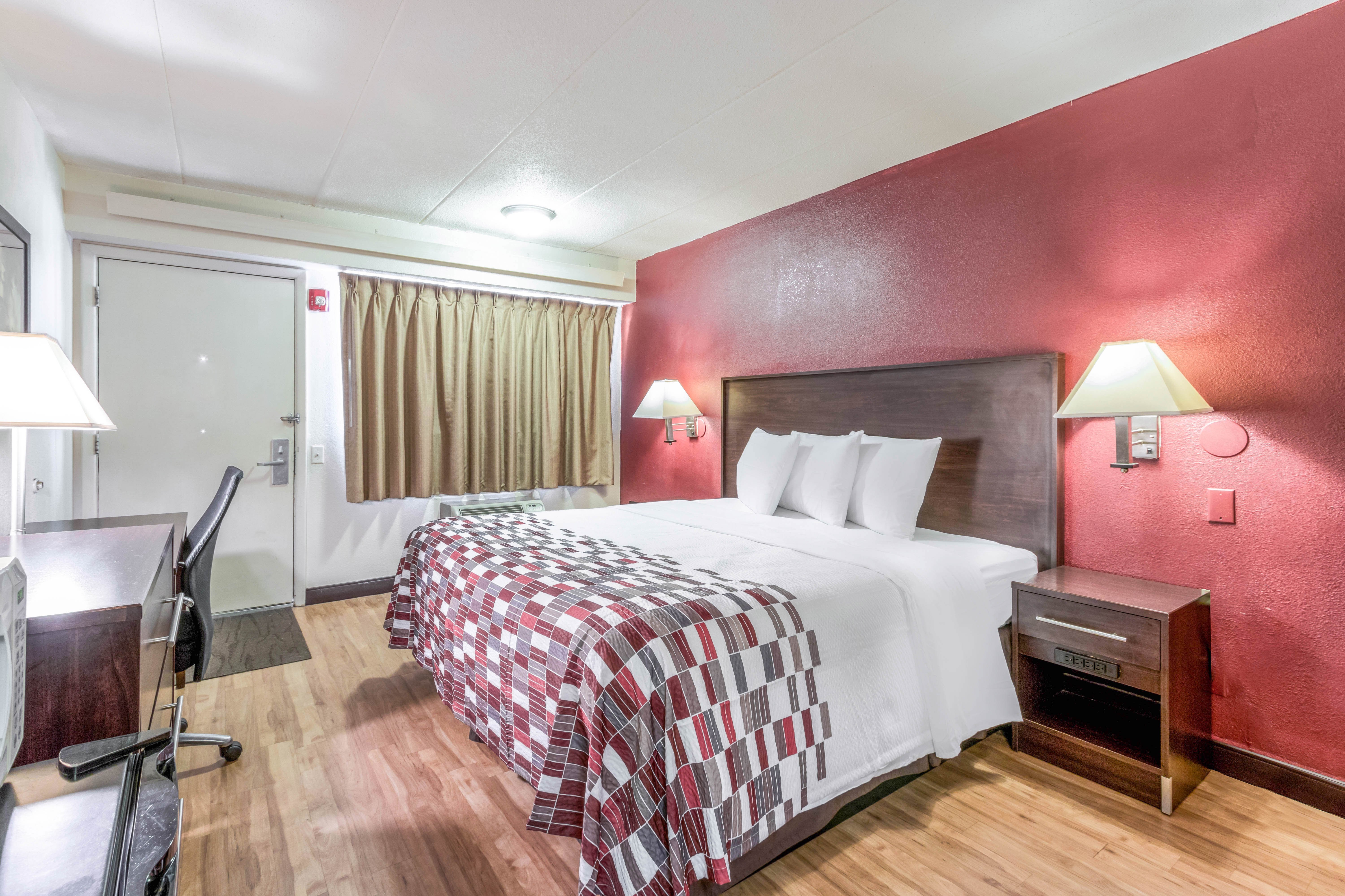 Superior, King Bed, Accessible