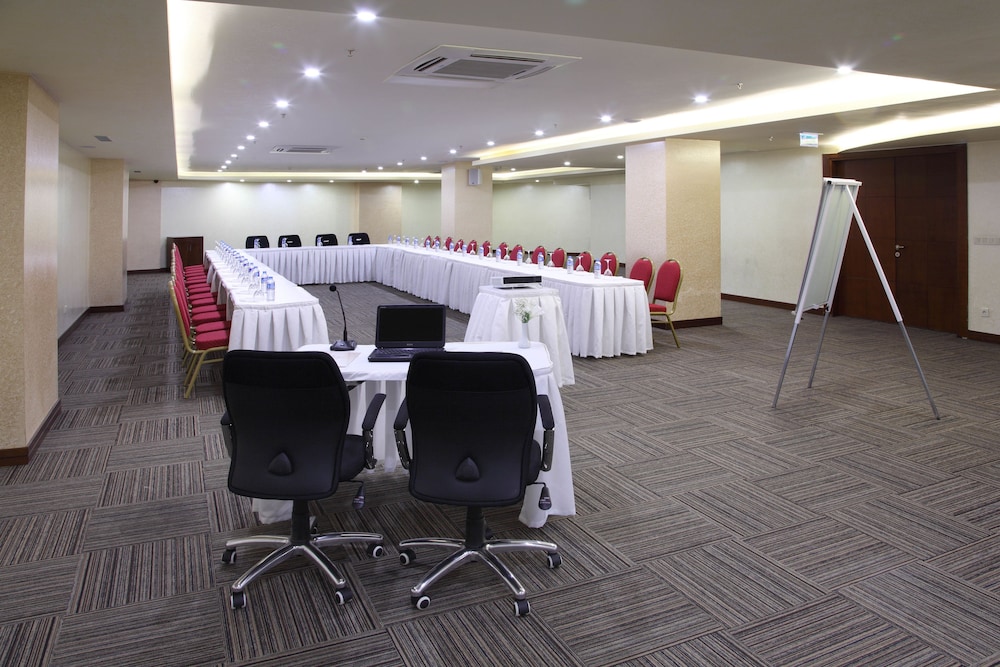 Otel Senbayrak City 51/58