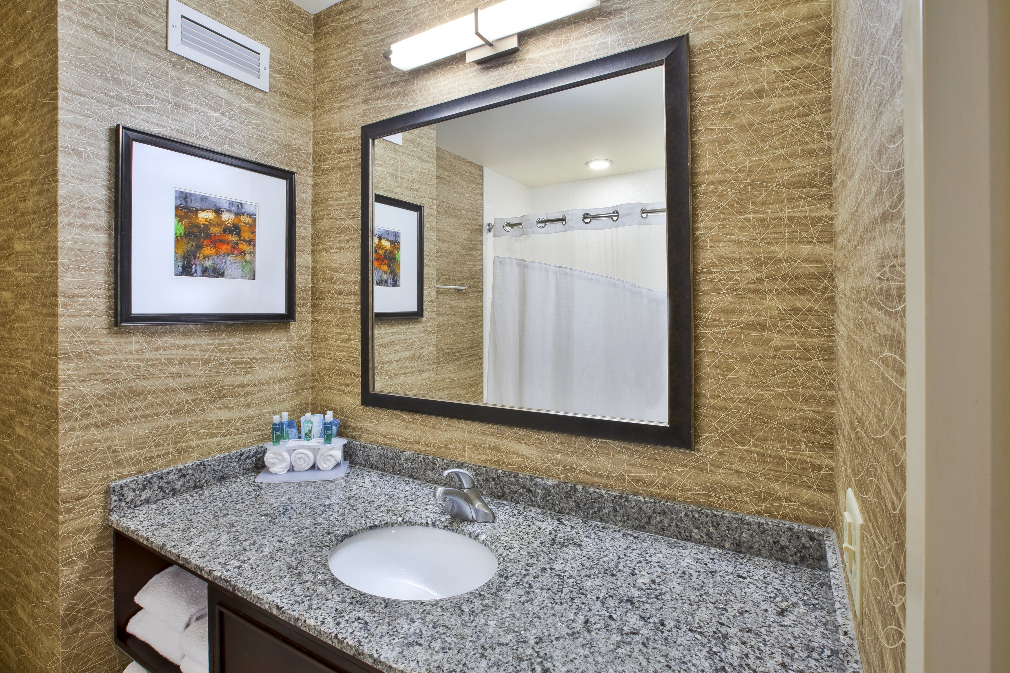 Holiday Inn Express Suites Geneva Finger Lakes 56/56
