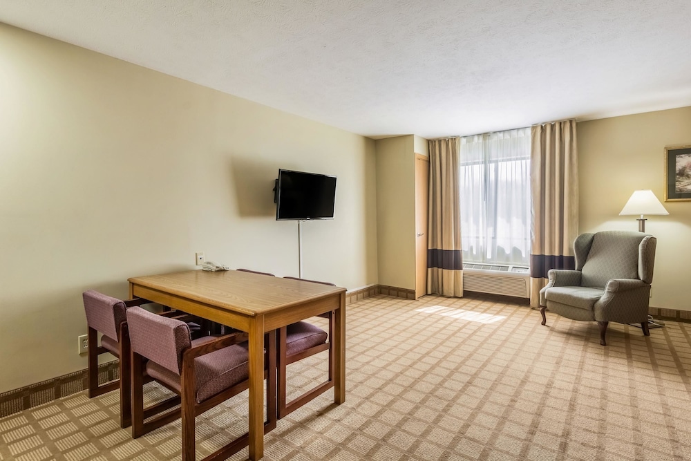 Quality Inn I-74 Batesville 31/41