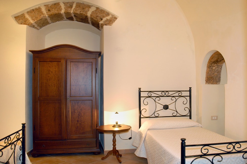 B&B Macrina 2/20