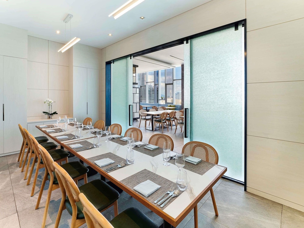 Novotel Ambassador Seoul Dongdaemun Hotels and Residences 60/75