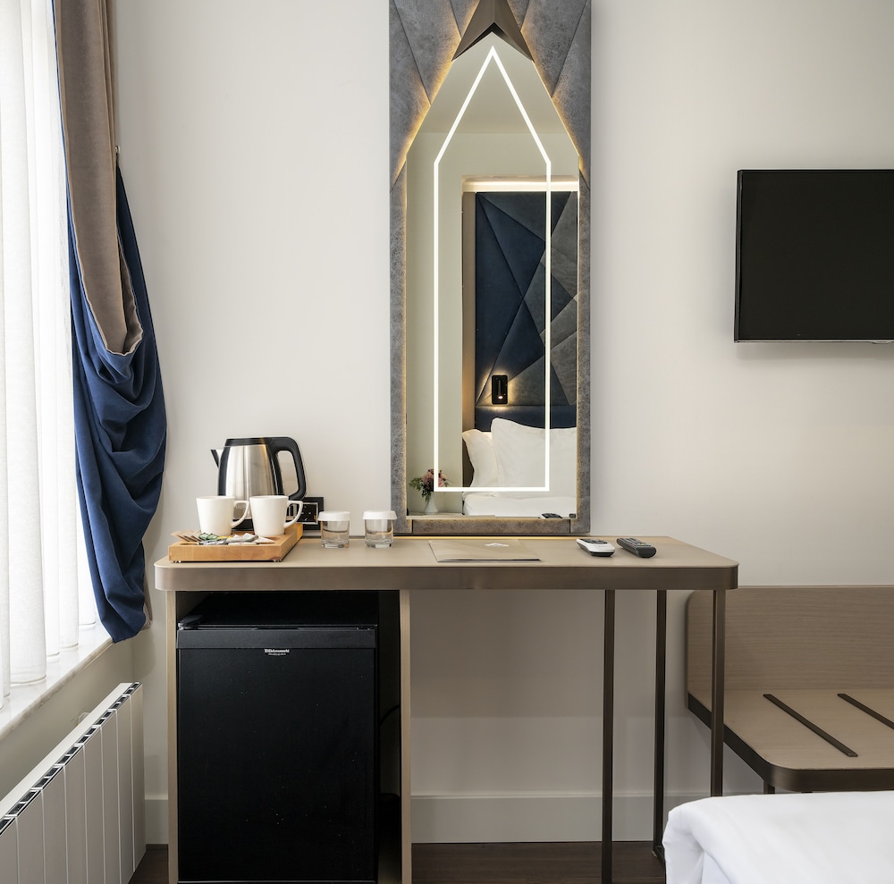 Adamar Hotel Special Category 58/66