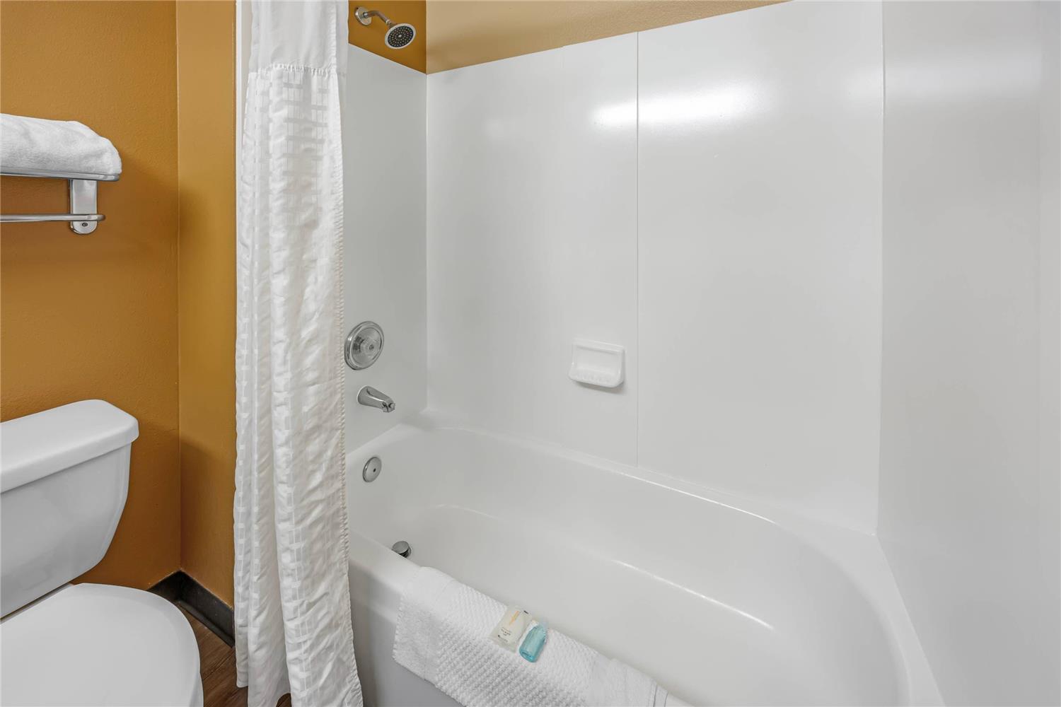 MainStay Suites Las Vegas Convention Center 16/16