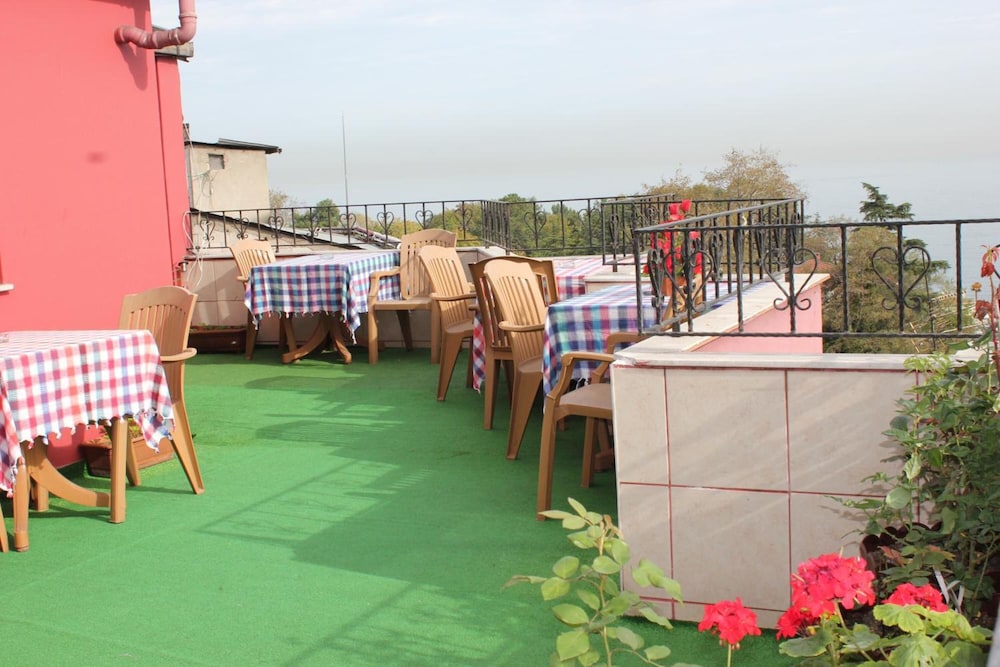 Nazar Hotel 24/40