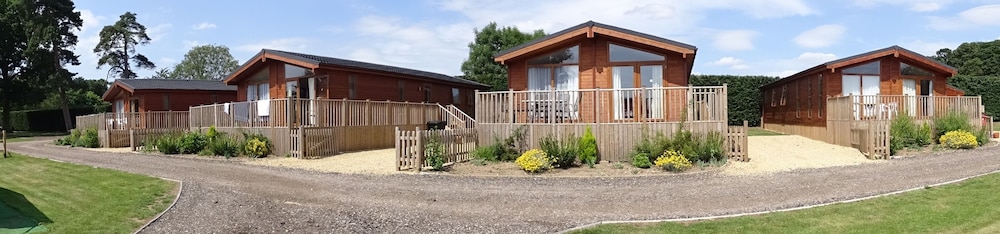 King's Lynn Caravan & Camping Park 3/50