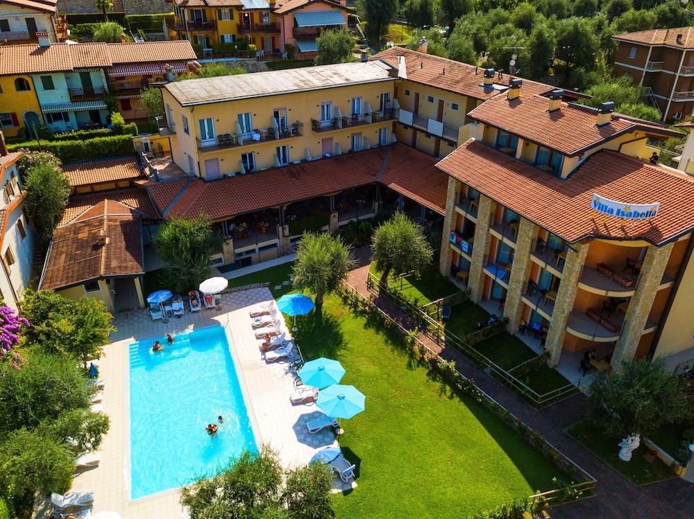 Villa Isabella Hotel & Residence 2/50