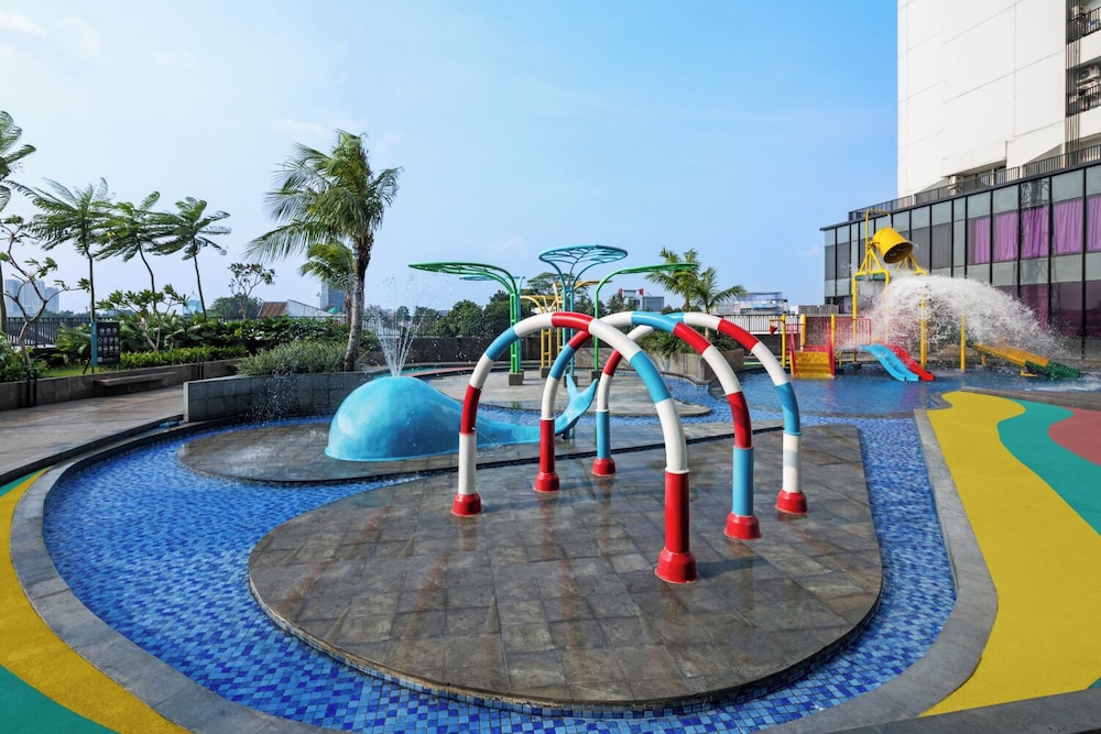 Aston Bintaro Hotel and Conference Center 90/97