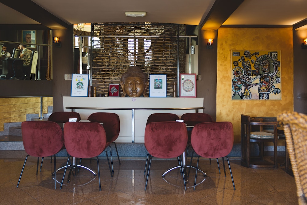Keto Hotel 36/39