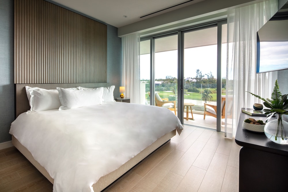 1 Bedroom, Suite, King Bed, Golf Course View, Sofa