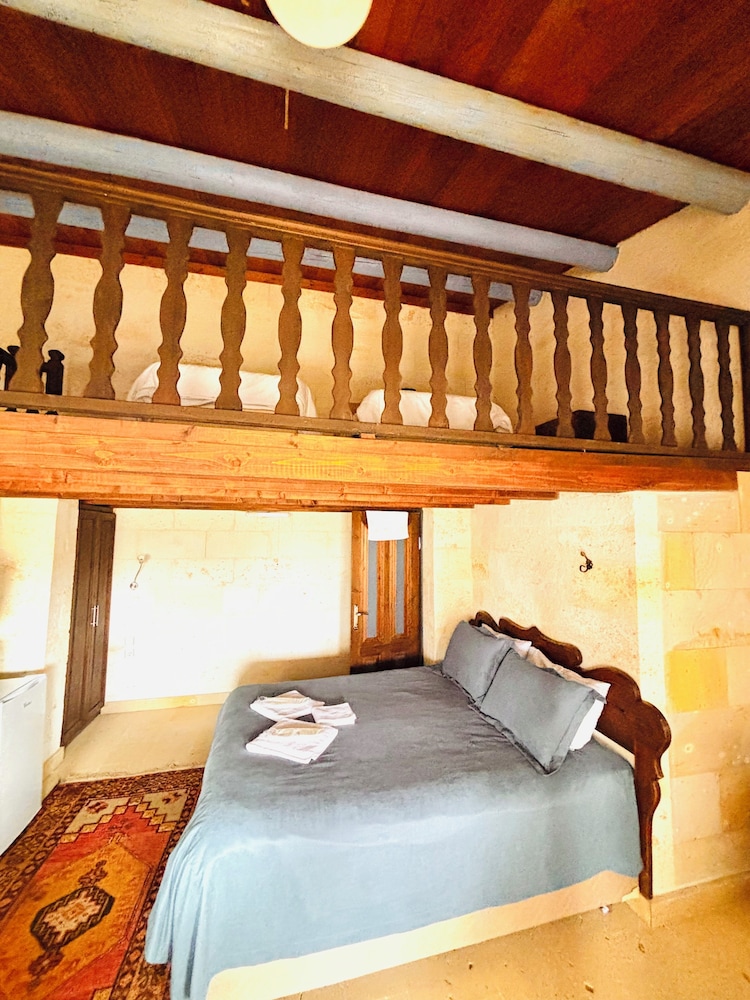 Mozaik Otel 27/50