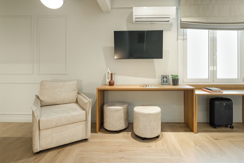 Astikon Xenofontos Suites 36/50