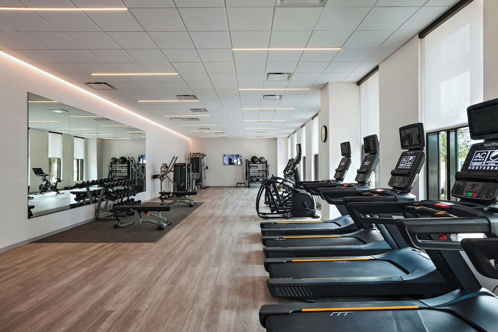 AC Hotel Phoenix North Norterra 24/50
