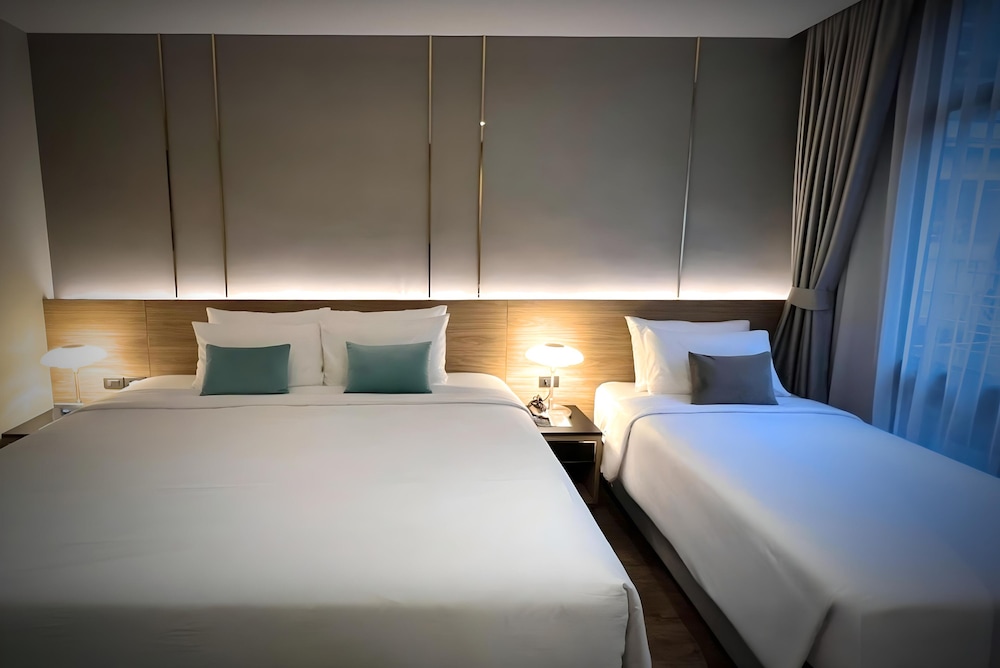 SAM E Hotel Bangkok Sathorn 13/50
