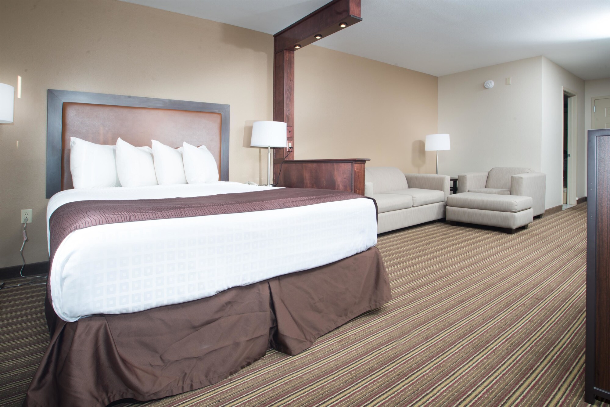 Suite, King and Queen Bed, Sofa