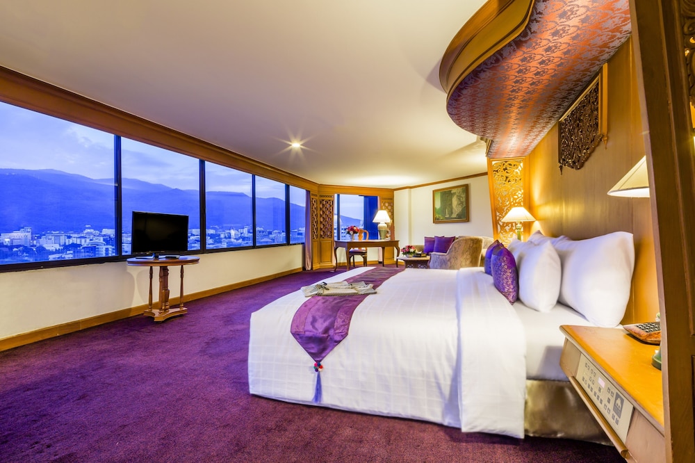 Lotus Hotel Pang Suan Kaew 7/25