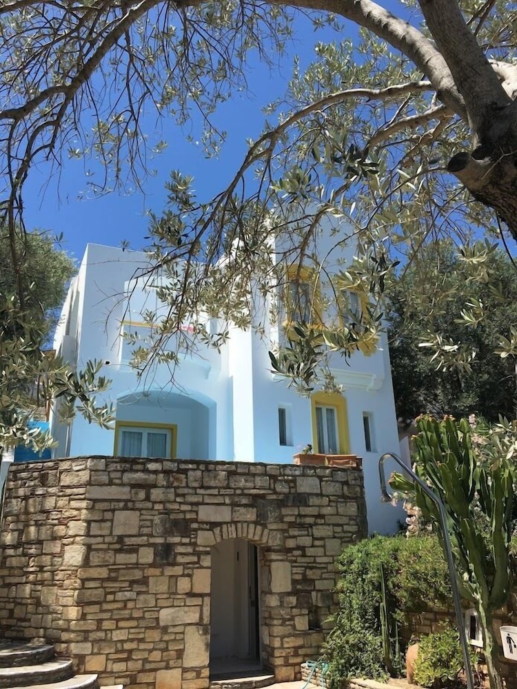 Omar Hotel 31/40