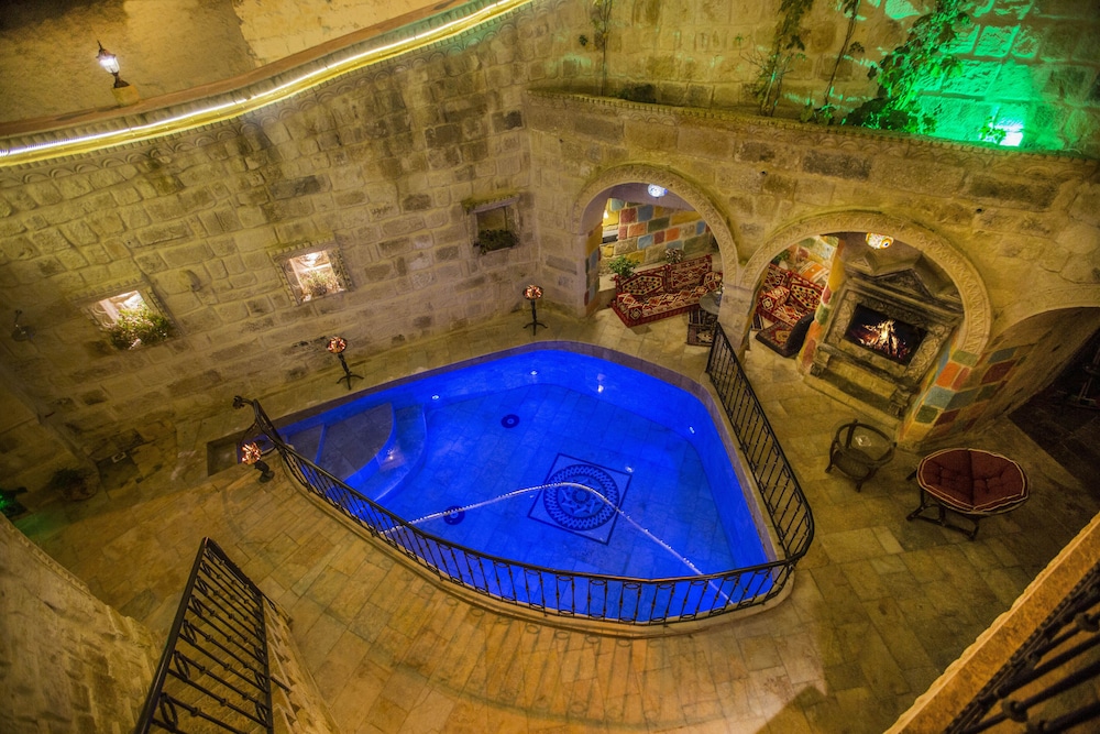 Royal Cave Hotel 32/58