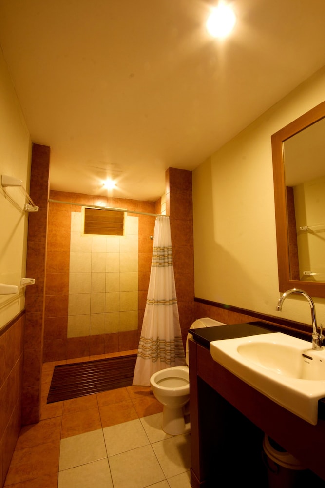 WANATHARA HEALTH RESORT AND SPA 49/50