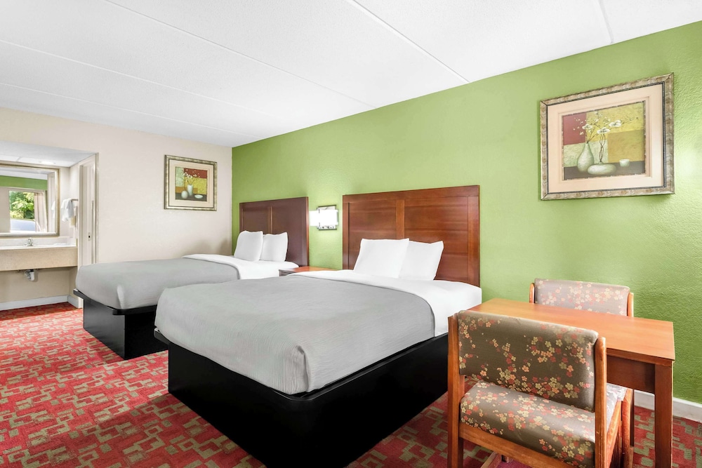Room, 2 Queen Beds