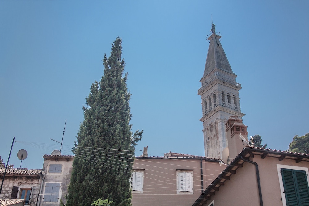 Angelo D Oro Hotel 67/68
