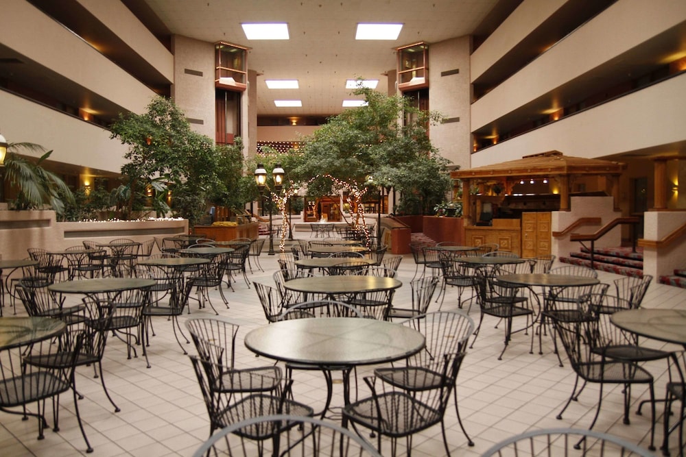 Ramada by Wyndham Viscount Suites Tucson East 27/38