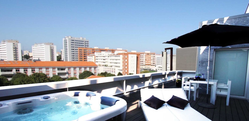 swimming pool spa