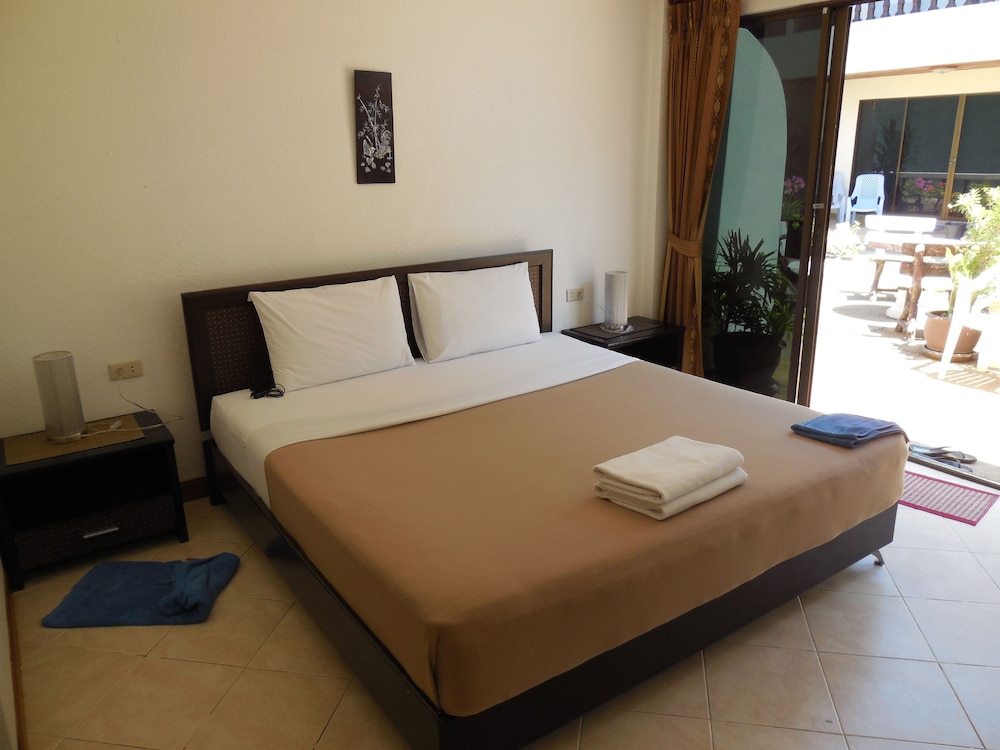 SUPERIOR, DOUBLE BED, HILL VIEW
