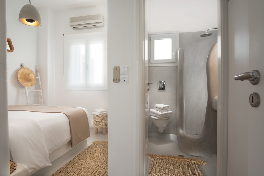 Perla Rooms 36/37