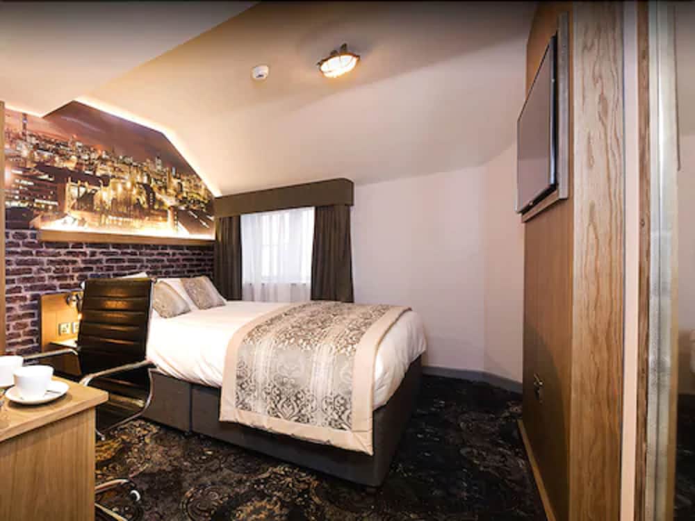 The Abel Heywood Pub & Boutique Hotel 23/43