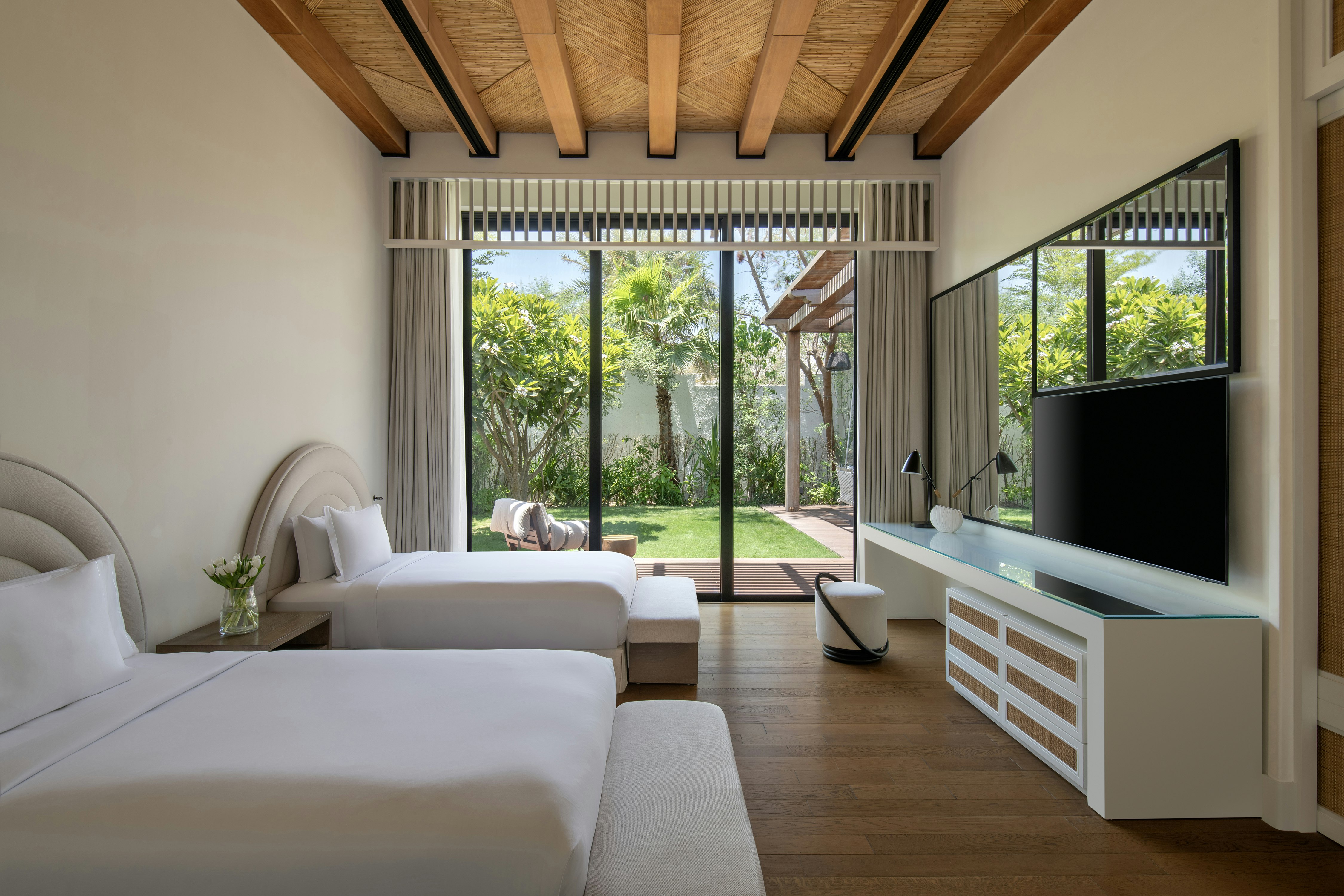 2 Bedrooms, Villa, King Bed, with Pool