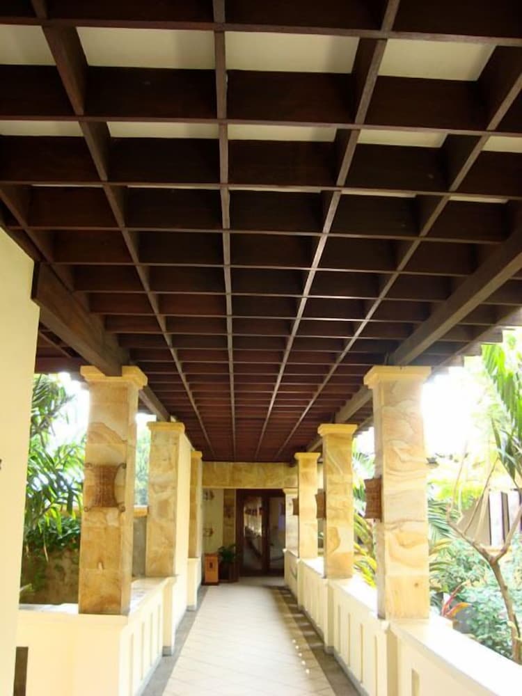 Lotus Garden Hotel 3/43