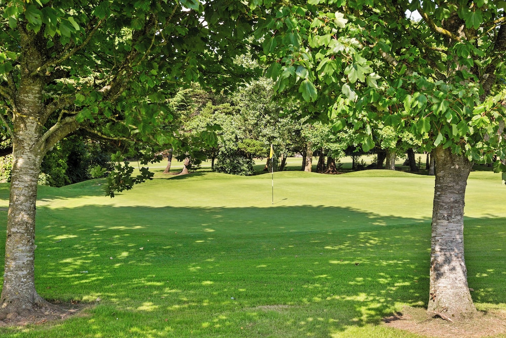 Gold Coast Golf Resort 62/64