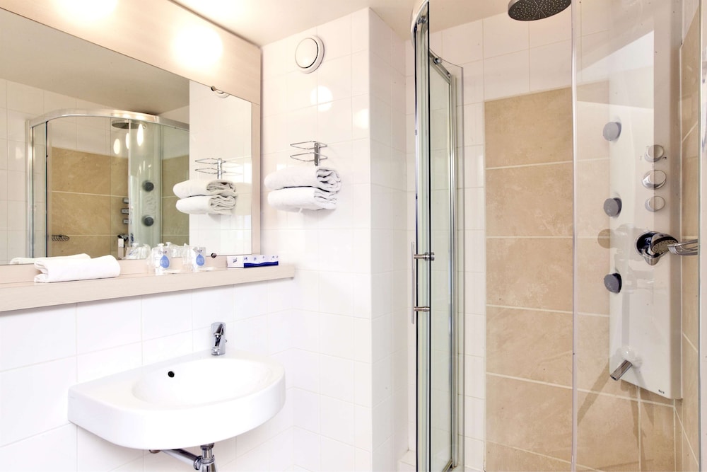 MERCURE Chartres Est 20/65