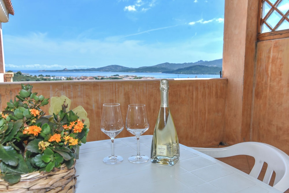 RESIDENCE LA COSTA 8/49