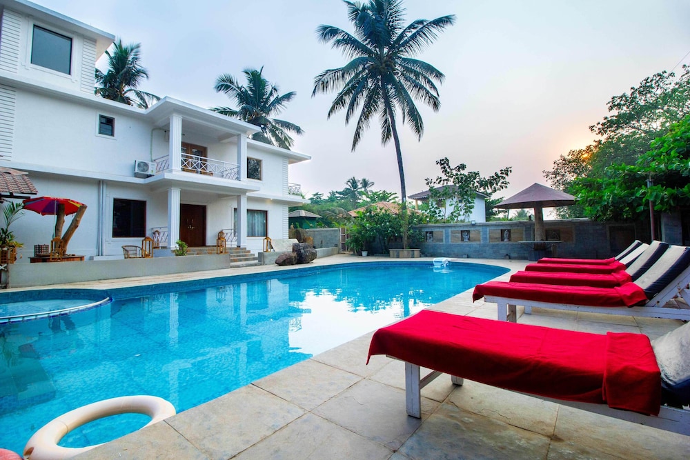 Oyo 4977 Kristal Sands Beach Resort 11/78