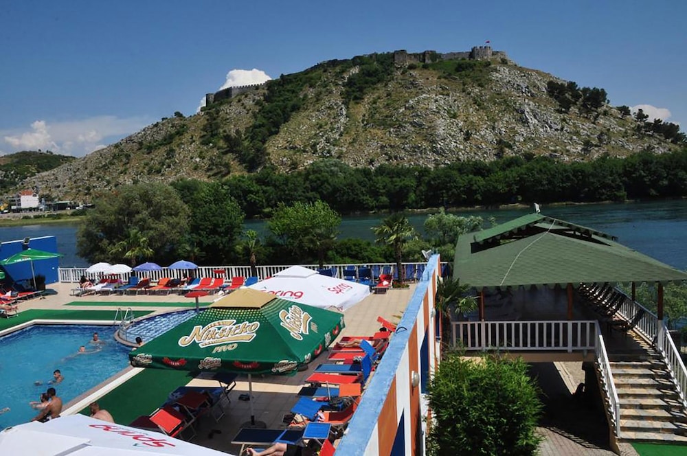 Buna Park Hotel Shkoder 36/50