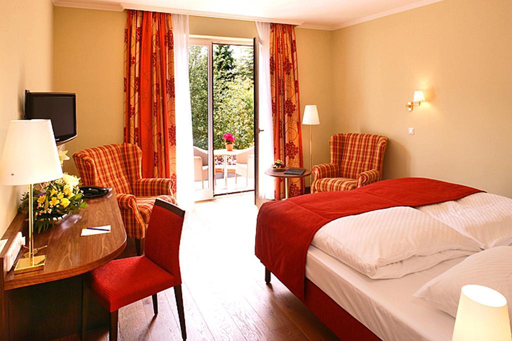 Ringhotel Warnemunder Hof 10/22