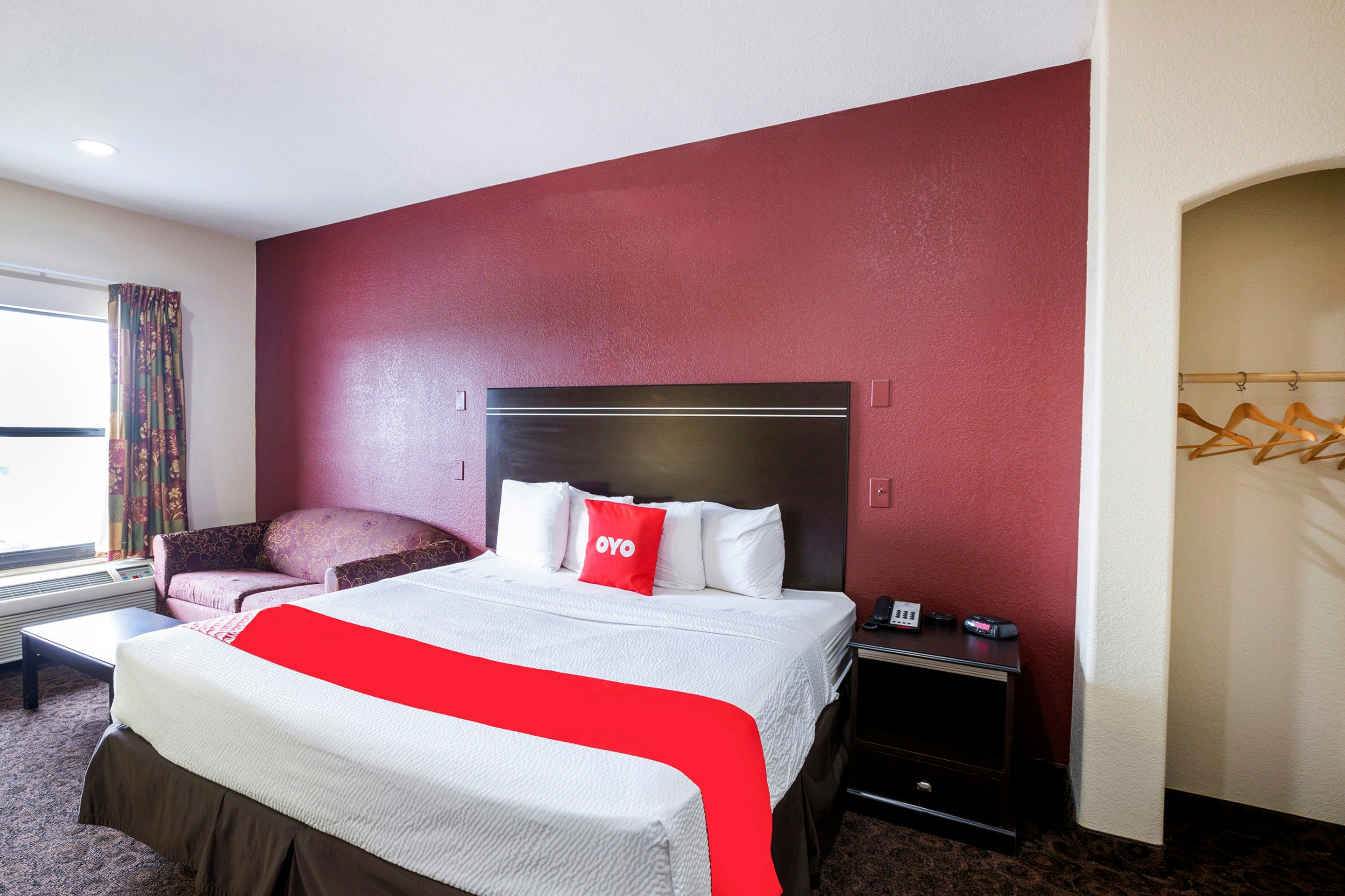 OYO Hotel LSU 34/70